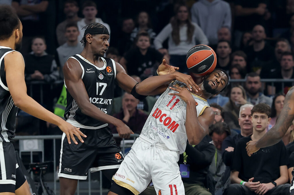 DEFANZIVNA ZVER BIRA IZMEĐU EVROPSKOG VELIKANA I NBA LIGE: Udarac koji bi klub teško izdržao, ali i potpis koji bi mogao da uzdrma tržište!
