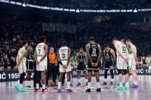 MNOGO MOŽEMO DA NAUČIMO OD SRBA, NE BI NI NAŠ VASA POSTOJAO DA NIJE NJEGA: Ofer Janaj gledao Partizan i bio deo odavanja počasti velikom Duletu!