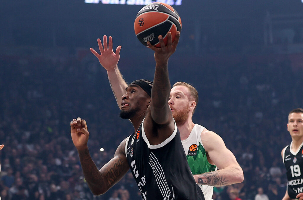 (POLUVREME) PARTIZAN TRAŽI RITAM: Žalgiris vodi u Areni koja je u znaku Duška Vujoševića!