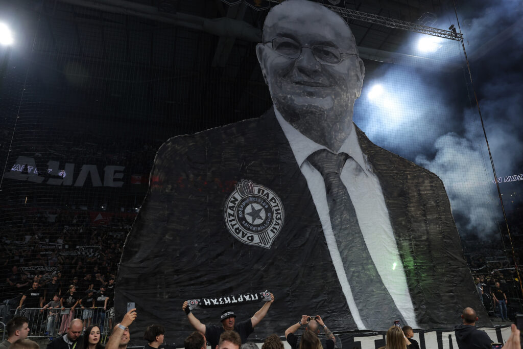 (TVITOVI) SVE TO DULE GLEDA: Grobari znaju kome posvećuju pobedu, Delije dižu ruke od sezone!?