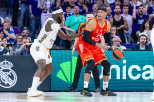 (POLUVREME) NE MOŽE SAMO NVORA DA VUČE: Real sve više odmiče, Zvezda će morati da se uozbilij!