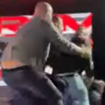 TUČA NA KONFERENCIJI: Prozivke prerasle u fizički sukob i opšti haos, jedan završio na podu!