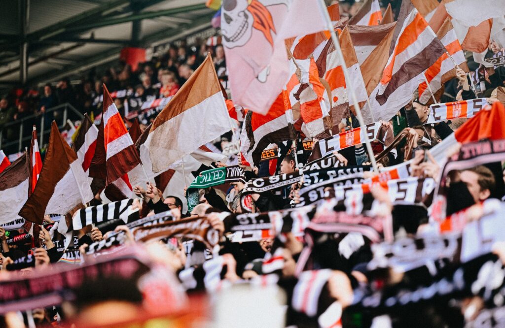 ISPAO JE JEDAN OD NAJOMRAŽENIJIH EVROPSKIH KLUBOVIMA MEĐU PRAVIM NAVIJAČIMA: St Pauli se seli u Cvajtu, a evo zašto ga ultrasi često preziru!