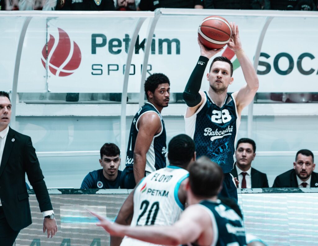 BAHČEŠEHIR NE STAJE: Baraćev tim preslišao protivnika – bivši košarkaški Partizana u sjajnom ritmu!