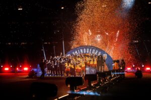 OVO JE FUDBAL: 20.000 navijača Lansa dočekalo ljubimce na stadionu u ranim jutarnjim satima!