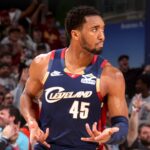 DONOVAN NA KORAK OD BESMRTNOSTI: Mičel zapalio NBA i umalo srušio rekord star 39 godina!