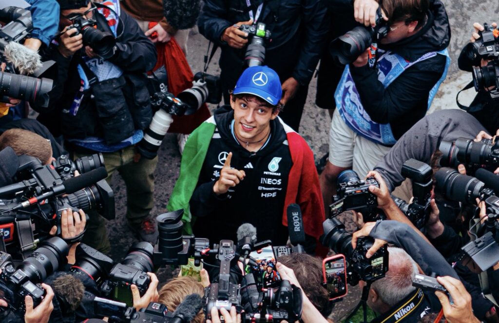 GRANDE PODSEĆA FANOVE F1 KAKO IZGLEDA PRAVI GENERACIJSKI TALENAT: Hamilton pokazao Maksu kako stoje stvari u jednakim uslovima!