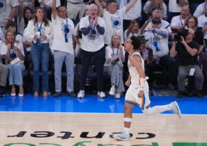 SLOBODNA BACANJA OBELEŽILA MEČ: Oklahoma razbila San Antonio i stigla na prag finala!