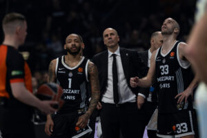 PARTIZANU SE SADA SVI PLANOVI MENJAJU: Crno-beli beogradskom velikanu odvode jednog od generala na terenu!