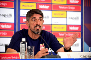 UF, OVO VEĆ BRINE: Veljko Paunović upitan o odlasku sa mesta selektora, odgovor je mnoge iznenadio!