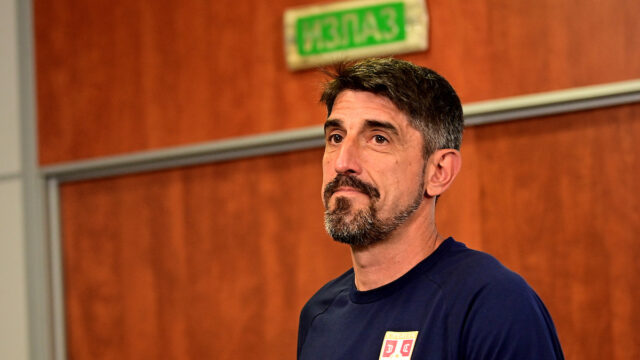 PAUNOVIĆ ODBRUSIO NOVINARIMA: Zašto nije na spisku? Evo kakvu poruku je poslao selektoru!