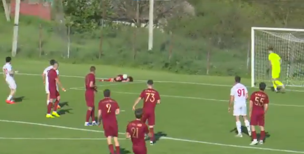DA LI STE IKADA VIDELI OVAKAV POGODAK?! Možda i najneverovatniji gol svih vremena viđen je ovog vikenda u komšiluku!