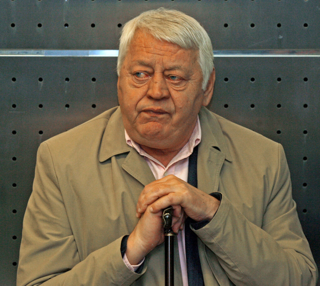 ZVEZDA ZAVIJENA U CRNO: Preminuo legendarni Vladimir Cvetković!