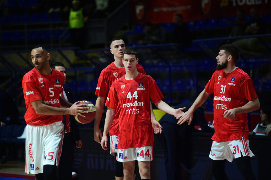 HOROR ZA BIVŠEG KOŠARKAŠA ZVEZDE: Pokidao ligamente – čeka ga duga pauza!