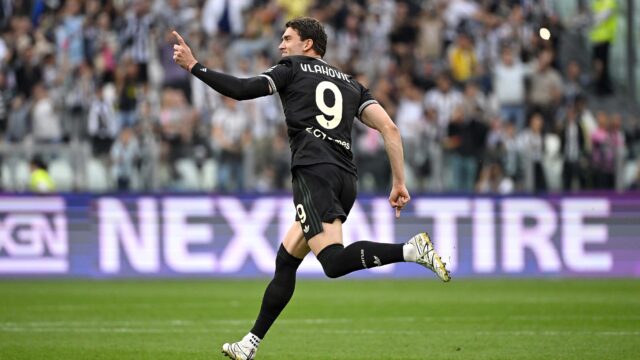 GOTOVO JE: Vlahović u crno-belom dresu – klub potvrdio transfer na spektakularan način!