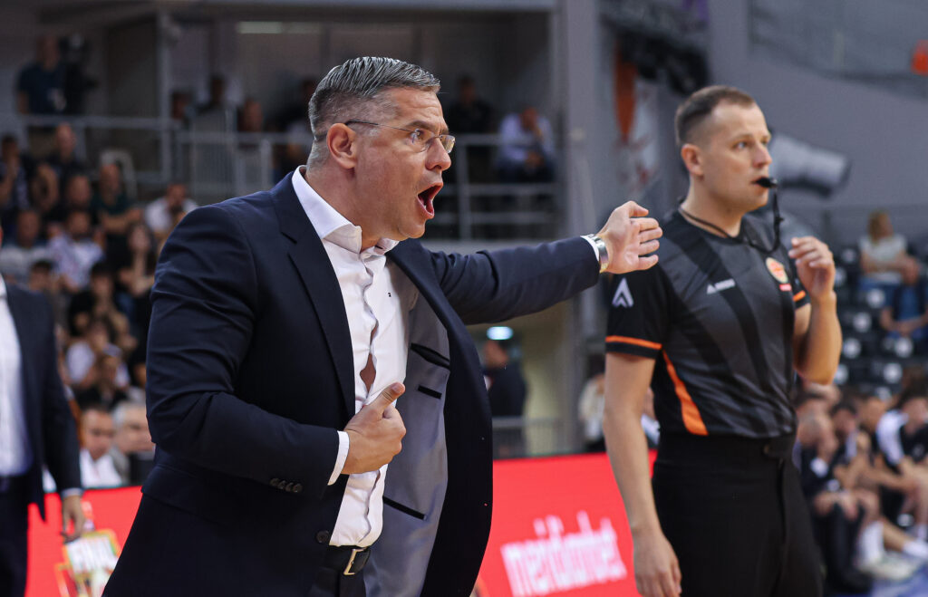 TRENER FMP-A ZAMALO DA UVUČE PENJAROJU U KLINČ: Opšti haos u Nišu pored vrelih klupa!