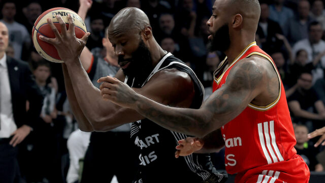 NE MOŽE DERBI DA SE DOBIJE SA TRI MINUTA DOBRE IGRE: Partizan posle velikog pada ipak poveo u polufinalu!
