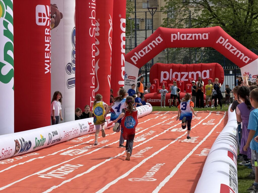 DAN SPORTA U ZNAKU NAJMLAĐIH: Vračar okupio veliki broj mališana na Plazma Sportskim igrama mladih!