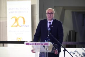 VELIKA ČAST ZA PRVOG ČOVEKA SVETSKOG ŠKOLSKOG SPORTA: Željku Tanaskoviću priznanje od predsednika Kipra Christodoulidesa!