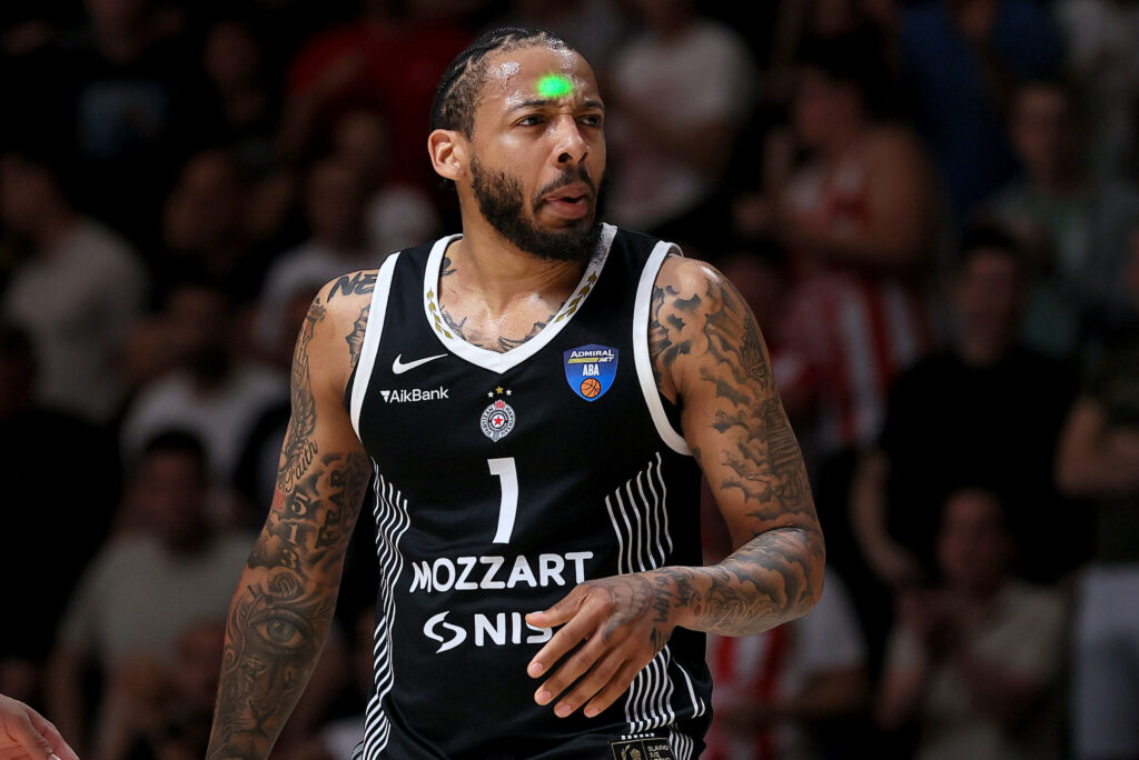 CRVENA ZVEZDA NIKADA NIJE BILA „POMETLANA“ U ABA LIGI: Partizan uradio ono što niko nije mogao više od decenije!