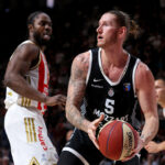 (POLUVREME) PARTIZAN OVERAVA FINALE: Crno-beli dominiraju, Zvezda ne nalazi odgovor!