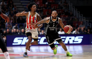 PARTIZAN DO FINALA KAO FURIJA: Zvezda doživela potop, Delije nezadovoljne, utakmica prekidana!