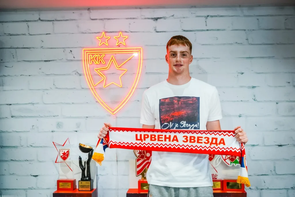 MISLI SE NA BUDUĆNOST: Zvezda potpisala mladog asa!