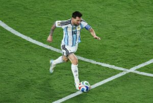 NAJVEĆI SPORTISTA SVIH VREMENA – LIONEL MESI: Het-trik Argentinca za status najboljeg strelca u istoriji Mundijala!