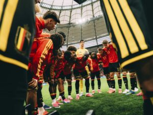 VAR SLOMIO IRANSKA SRCA: Gol u nadoknadi poništen, Belgija rutinski do naredne faze!