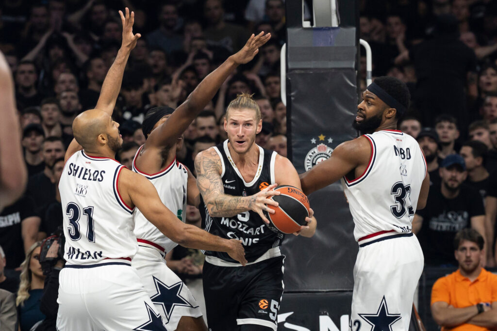 FENERBAHČE POGAĐA „BOMBU“: Jasikevičijus dobija evroligaško pojačanje!