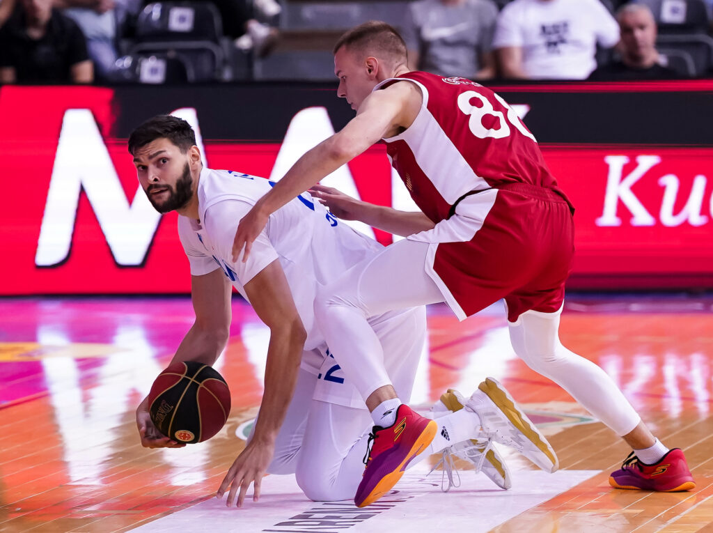 ILIĆ SA SPARTAKOM DOŠAO DO TROFEJA, PA PORUČIO: „Žao mi je što je Zvezda završila sezonu kako je završila!“