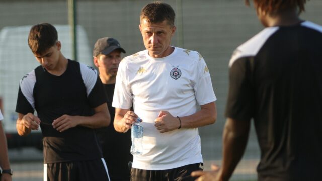 TERET NE SME DA BUDE NA MLADIM IGRAČIMA: Ilić otkrio šta treba Partizanu, pa govorio o Dejanu Stankoviću!