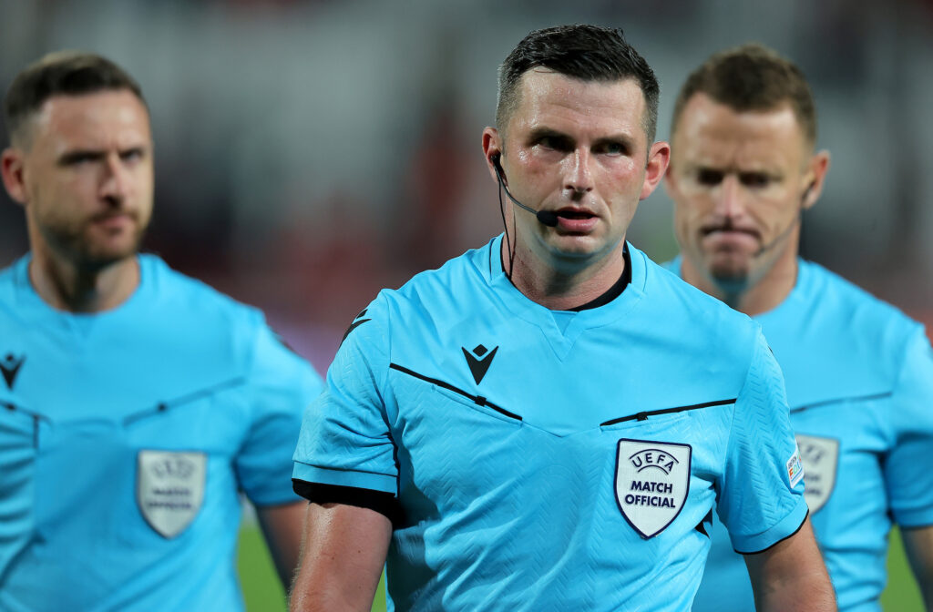 KAKAV PEH: Nemaju samo igrači probleme sa povredama – FIFA u poslednji čas morala da promeni sudiju pred utakmicu na Mundijalu!