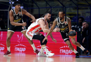 BOMBA U HUMSKOJ: Partizan želi da vrati miljenika Grobara!