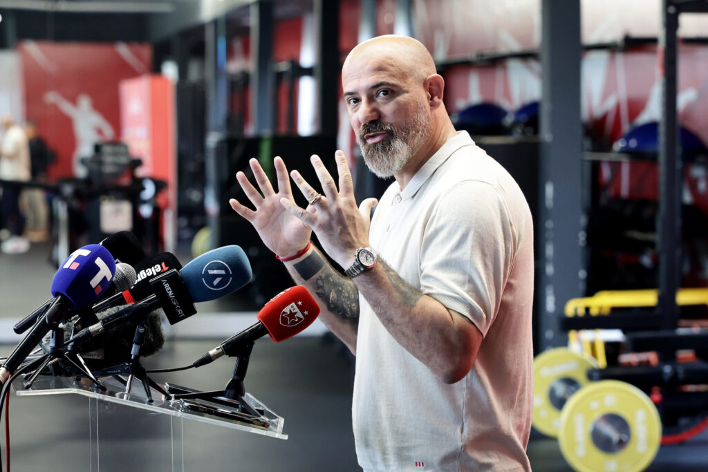 STANKOVIĆ NA ZLATIBORU NAJAVIO ZEMLJOTRES: Zvezda čuva transfer bombu u rukavu, prelazni rok nije završen!