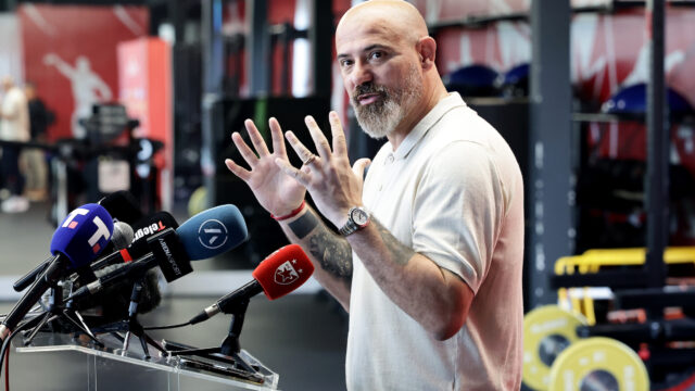 STANKOVIĆ NA ZLATIBORU NAJAVIO ZEMLJOTRES: Zvezda čuva transfer bombu u rukavu, prelazni rok nije završen!
