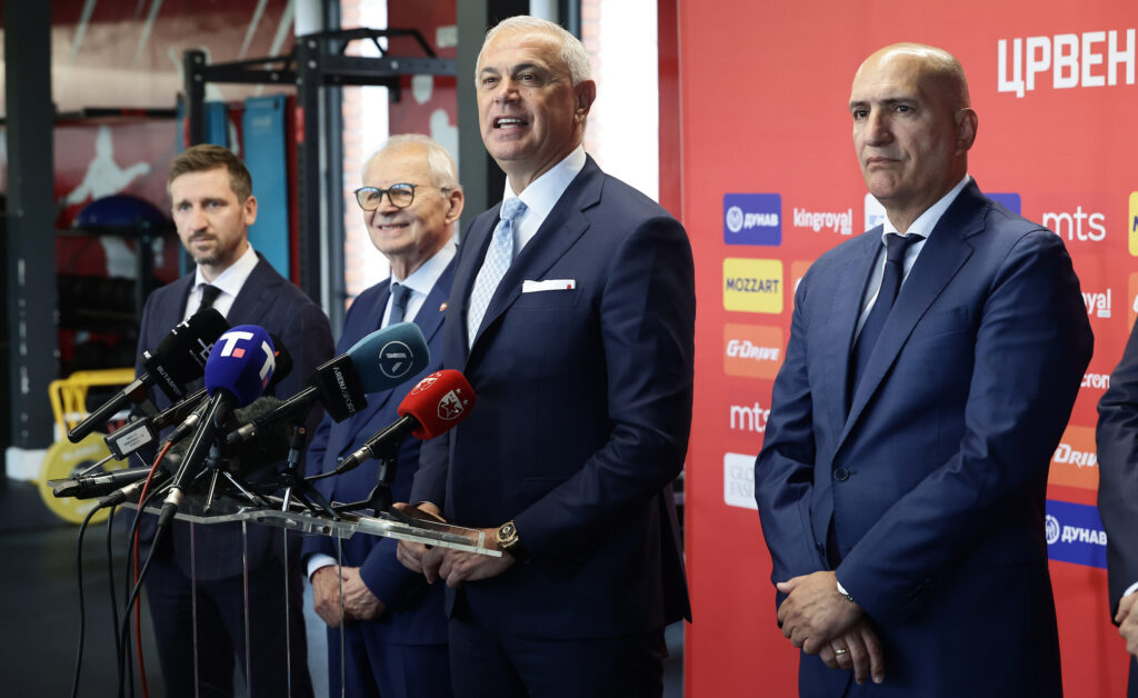 „ČAST NAM JE DA NAŠI IGRAČI IGRAJU ZA REPREZENTACIJU“: Terzić govorio o povredi Avdića i planovima za Kostova i Erakovića!