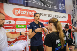 DSF9315 FOTO: Plazma dečije igre mladih