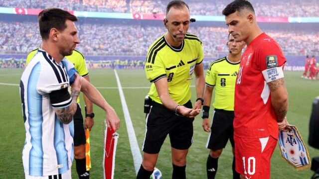 IMAO JE MESI ŠTA DA KAŽE PORTUGALSKOM ARBITRU: „Nemojte da me ne poštujete!“