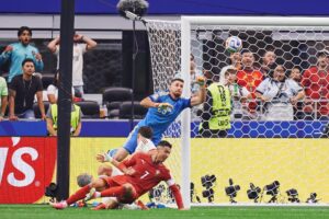 DRAMA DO SAMOG KRAJA U FINALU PRE FINALA: Gol Merina u 91. minutu srušio Portugal – Ronaldov san ostao nedosanjan!