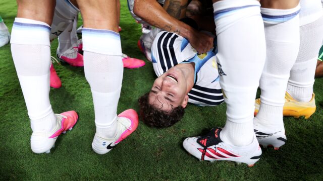 ARGENTINA NI OVAJ PUT NIJE MOGLA BEZ DRAME, ALI JE IPAK PROŠLA U POLUFINALE: Alvarez postao heroj Gaučosa – crveni karton obeležio meč!