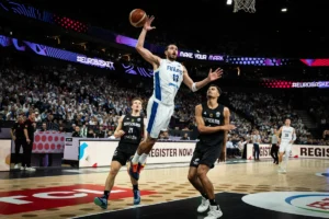 POSLAO SRBIJU KUĆI SA EVROBASKETA, SADA POTPISAO ZA BARSELONU: Evroliga jača za još jednog sjajnog košarkaša!