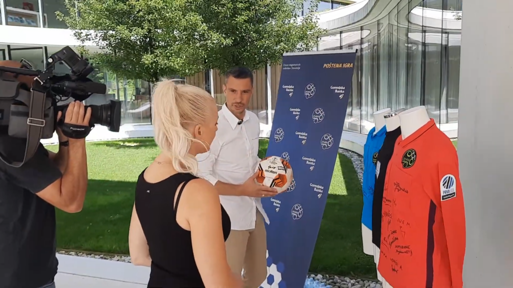 SUZE RADOSNICE: Slavko Vinčić sudi FINALE MUNDIJALA!