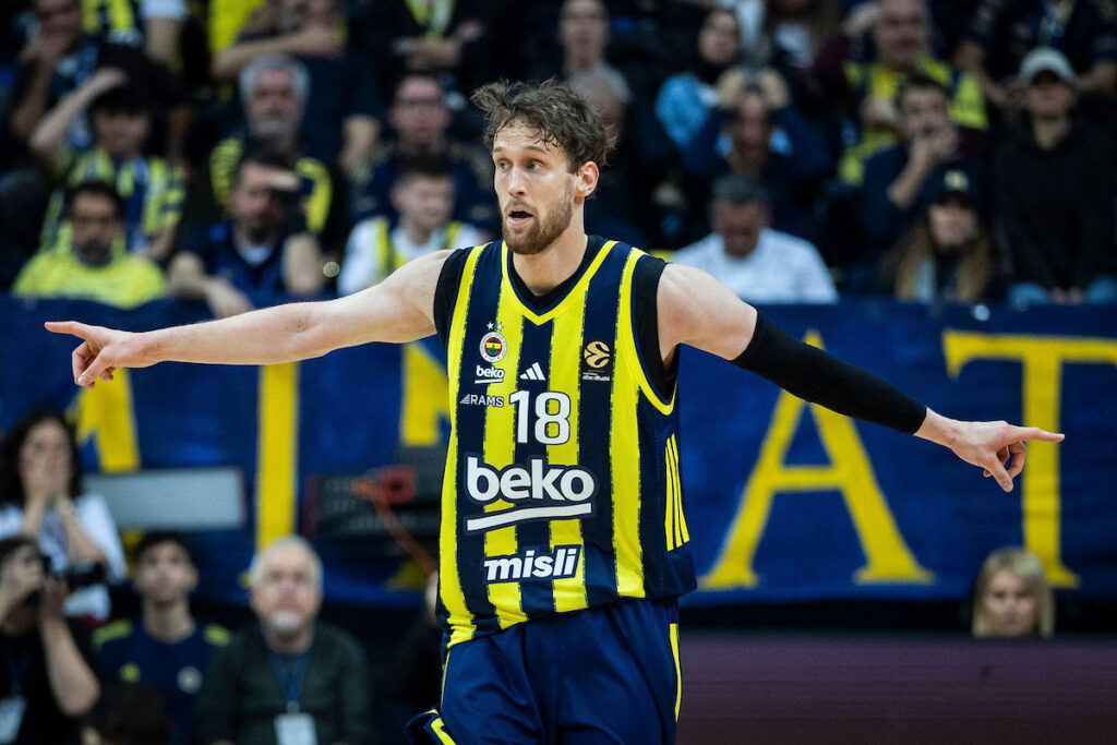Fenerbahce Beko Istanbul v Partizan Mozzart Bet Belgrade Euroleague 2025/2026