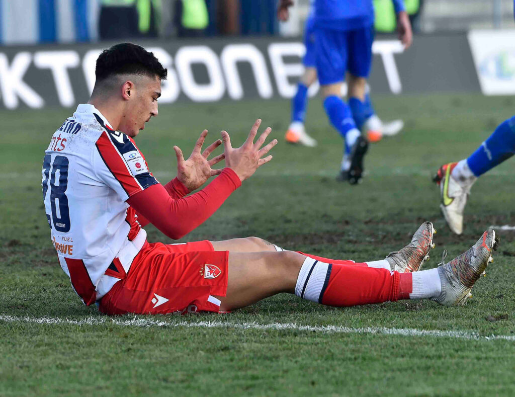 OD VELIKIH OČEKIVANJA DO BORBE ZA MINUTE: Nekadašnji Zvezdin potencijal se seli u Jermeniju!