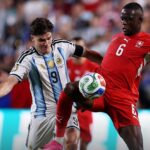 ŽESTOKE OPTUŽBE SELEKTORA ŠVAJCARSKE: „Nismo igrali samo protiv Argentine, već i protiv 70.000 argentinskih navijača, sudije i VAR-a!“