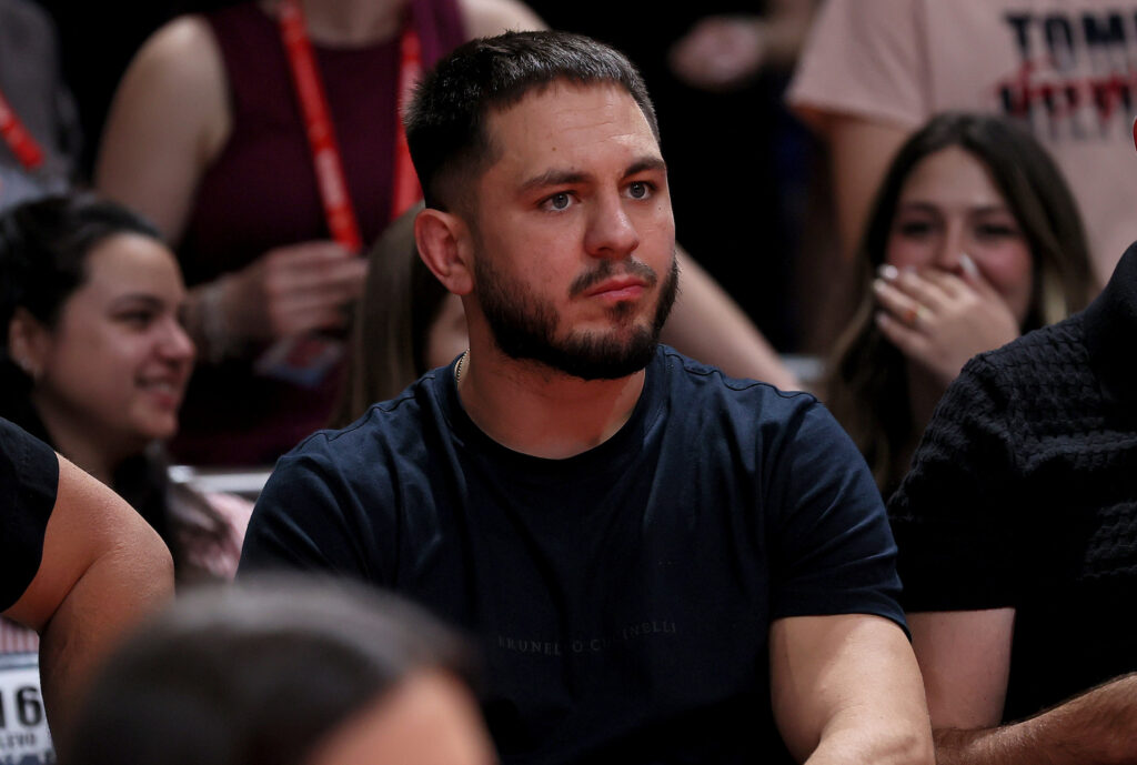 CRVENO-BELI SUSRET PRED SPEKTAKL, LEGENDA POSETILA VELIKANA: Miloš Janičić posetio Zvezdu pred istorijski UFC debi!