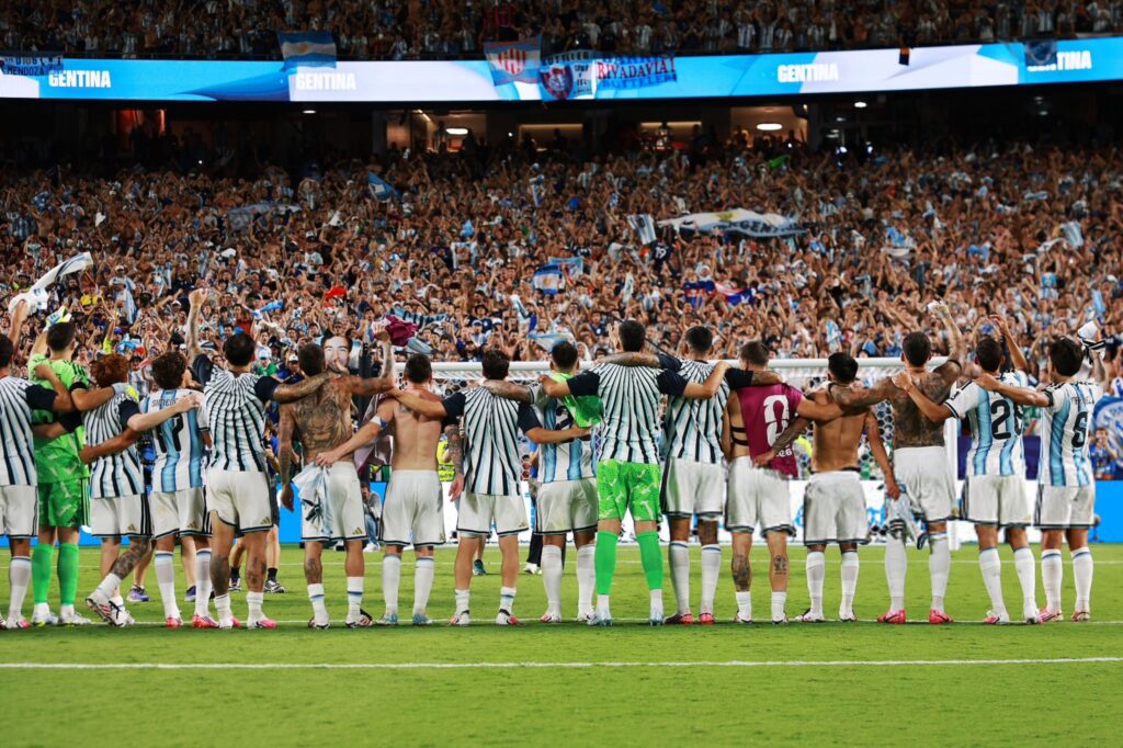 PAREDES NA UDARU: FIFA brutalno kaznila Argentinca zbog incidenta u finalu Mundijala!