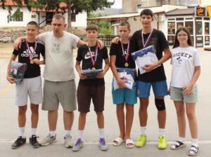 FUDBAL U SLUŽBI HUMANOSTI: Arilje okupilo mlade fudbalere, pomoć odlazi onima kojima je najpotrebnija!