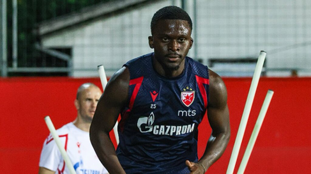 BAMBA ODMAH NA TERENU: Novi napadač Zvezde odradio prvi trening, pažnju privuklo koleno zbog kog je pao u Laciju!